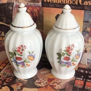 Vintage MCM 5 Inch Swirled Porcelain Floral Ginger Jars with Lids Set of 2